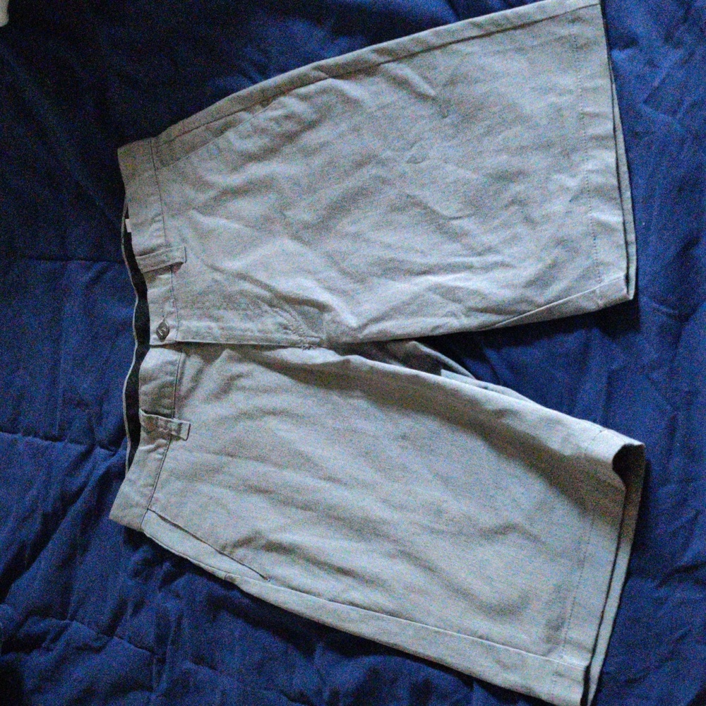 Volcom 10" Grey Chino shorts